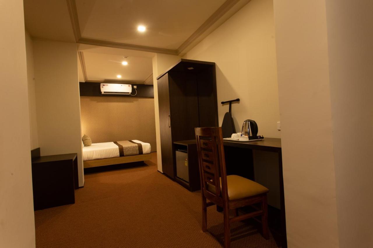 Hotel Anthurium Circle Márgáo Kültér fotó